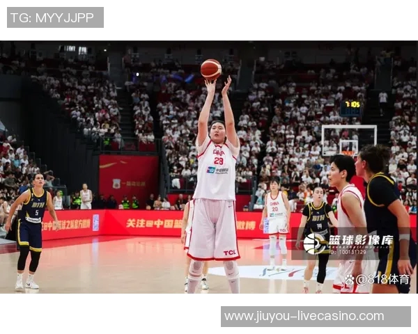 宫鲁鸣称18岁中锋张子宇体重300斤实力堪比姚明场上摔跤让人心惊