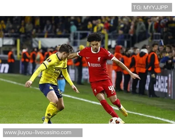 利物浦与曼联激战正酣直播盛况尽在眼前